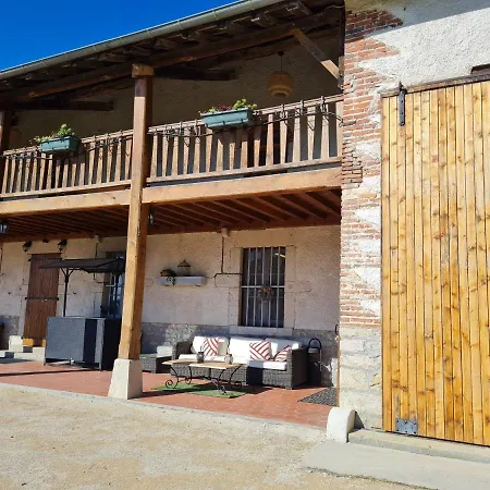Domaine Du Cuiset -gîte Des Combles Hébergement de vacances Saint-André-sur-Vieux-Jonc