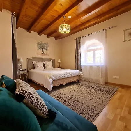 Domaine Du Cuiset -gîte Des Combles Hébergement de vacances *